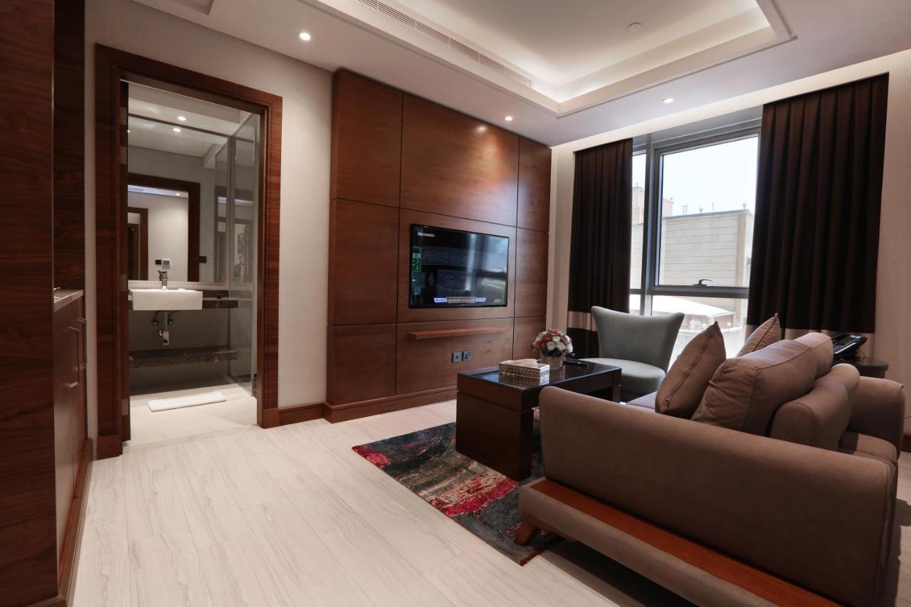 Weekend Hotel Sari Jeddah Exterior photo