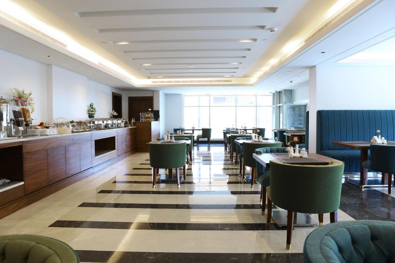 Weekend Hotel Sari Jeddah Exterior photo