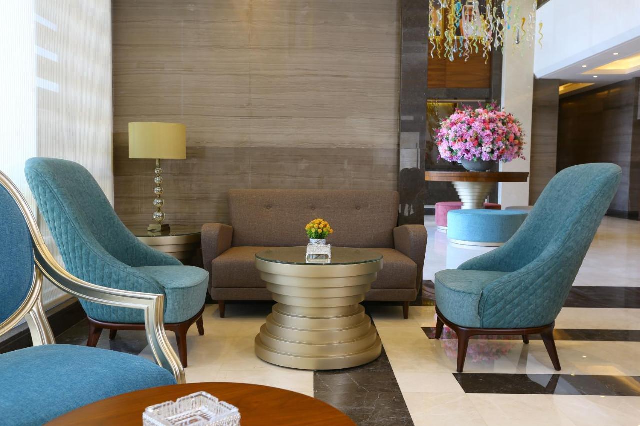 Weekend Hotel Sari Jeddah Exterior photo
