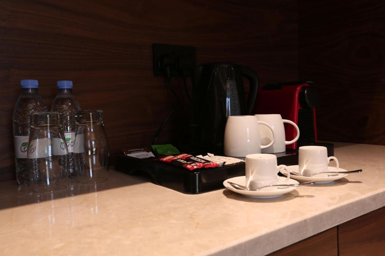 Weekend Hotel Sari Jeddah Exterior photo