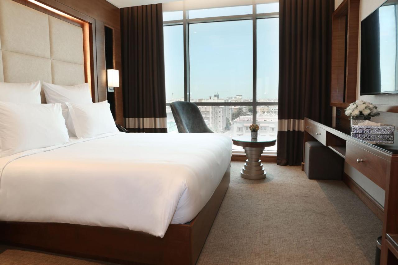 Weekend Hotel Sari Jeddah Exterior photo